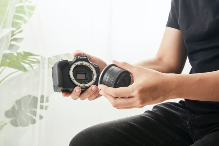 EOS R50, mirrorless ringkas dari Canon untuk bikin konten berkualitas. (Istimewa). - Image