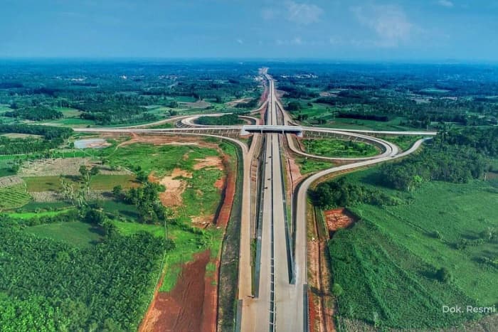 PT Hutama Karya (Persero) selaku Badan Usaha Jalan Tol (BUJT) telah memberlakukan tarif baru pada Jalan Tol Bakauheni-Terbanggi Besar. (ISTIMEWA) - Image