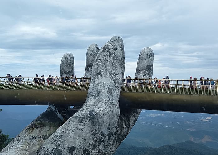 Golden Hands Bridge Ba Na Hills - Image