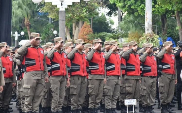 Jelang Hari Otoda, Satpol PP Perketat Pengawasan di Wilayah Surabaya - Image