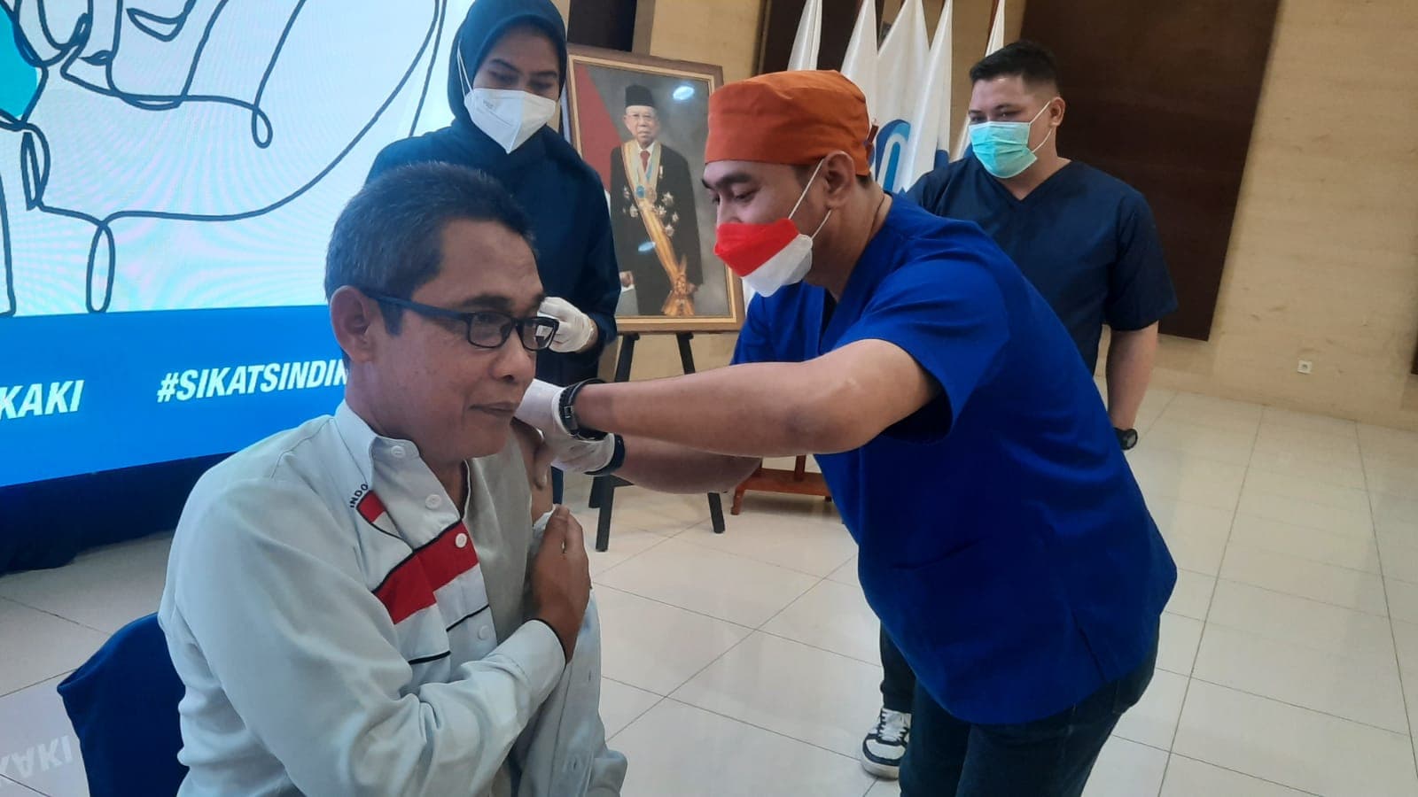 Pegawai BP2MI diberikan suntikan vaksin influenza dan pap smear. (Istimewa) - Image