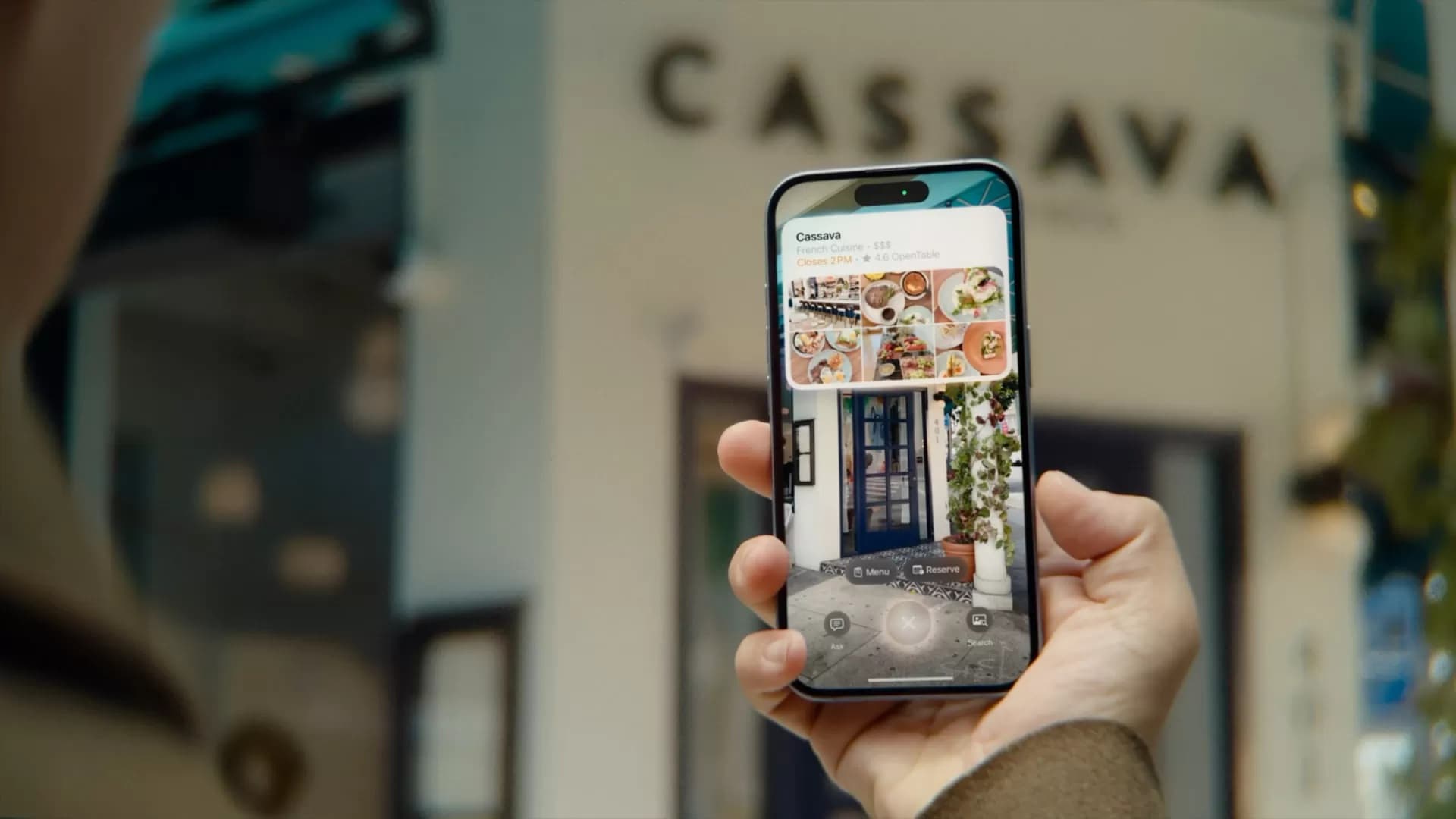 Fitur Camera Control di iPhone 16 Series. (Apple) - Image