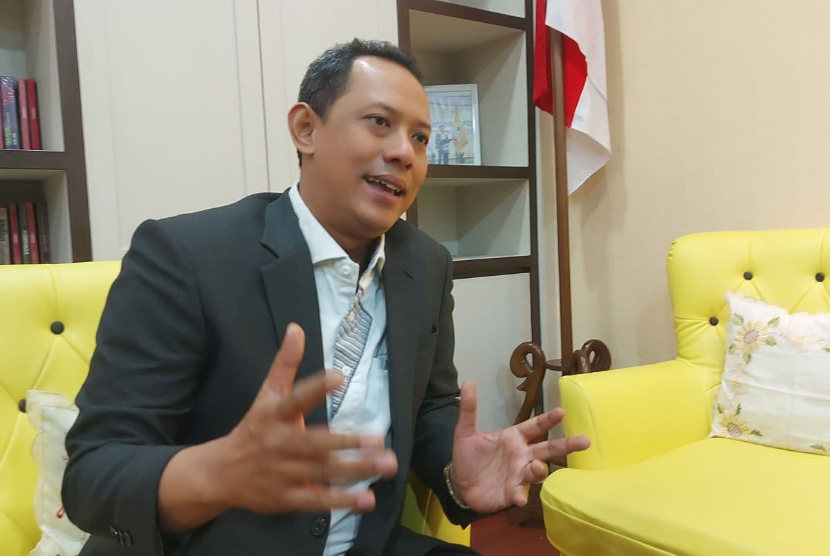Anggota Komisi C DPRD Surabaya Achmad Nurdjayanto. (Galih Adi/Jawa Pos) - Image