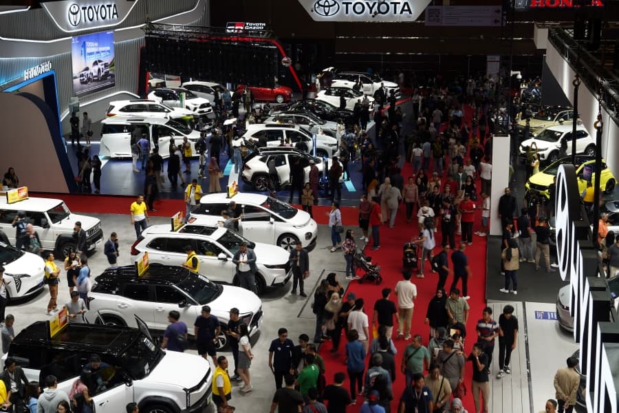 Suasana pameran otomotif Indonesia International Motor Show (IIMS) 2025 di JIExpo Kemayoran, Jakarta Pusat. (Istimewa) - Image