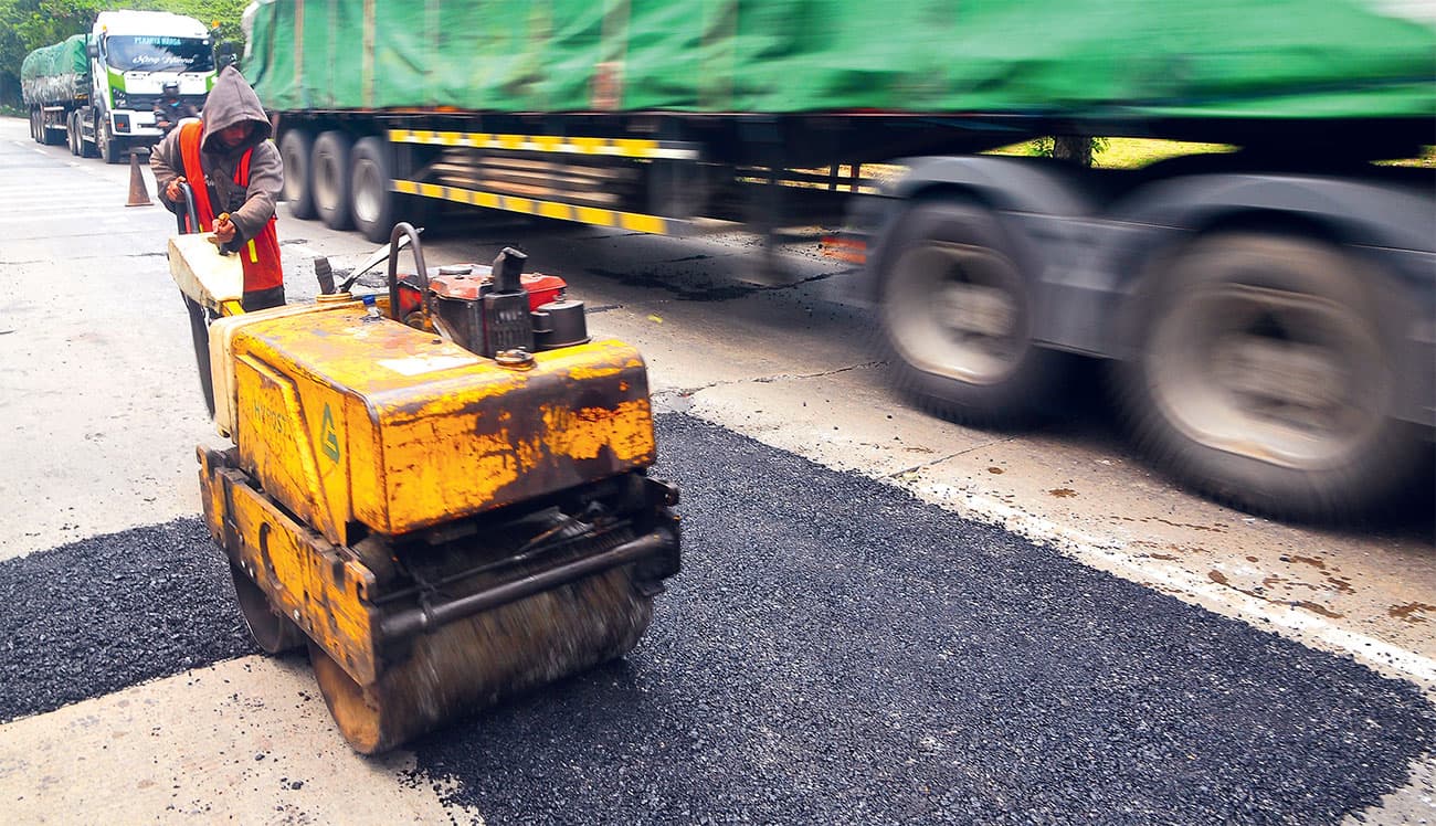 Hampir 6.000 Jalan Berlubang Ditangani Akibat Cuaca Ekstrem - Image