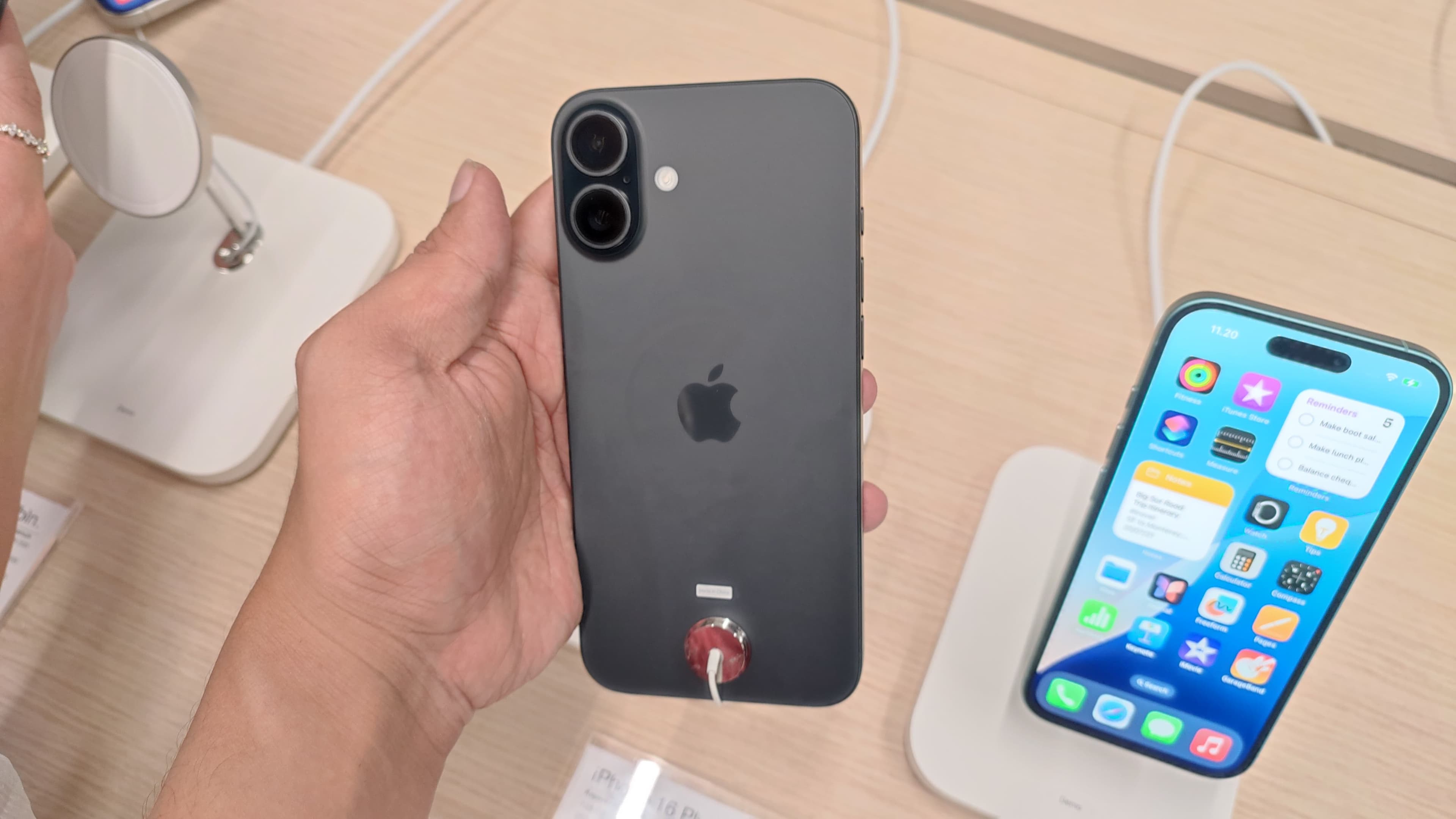 ASN Kementerian Imipas Jadi Korban Jambret di Sawah Besar, iPhone 16 Plus Raib Saat Pesan Ojol - Image