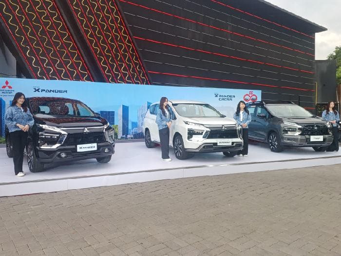 Mitsubishi melakukan penyegaran pada MPV andalannya Xpander dan varian Cross tampil lebih berani. - Image