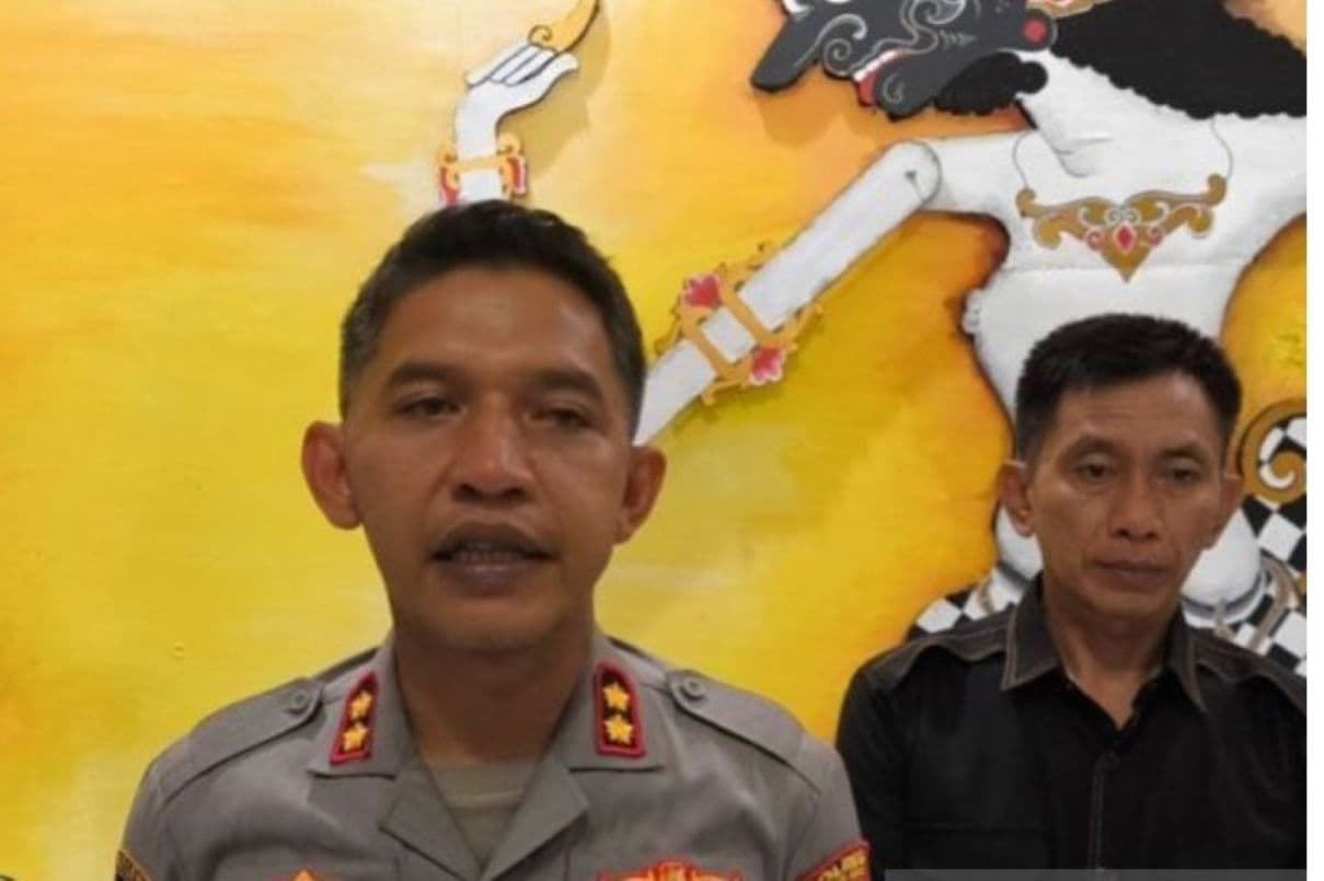 Kapolres HST Tegaskan Enam Anggota Positif Narkoba Diproses Hukum - Image