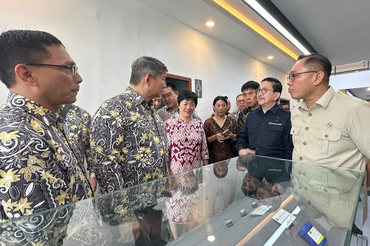 Smelter PT Freeport Indonesia di Kawasan Ekonomi Khusus (KEK) Manyar, Gresik tidak hanya menghasilkan emas dan tembaga. - Image