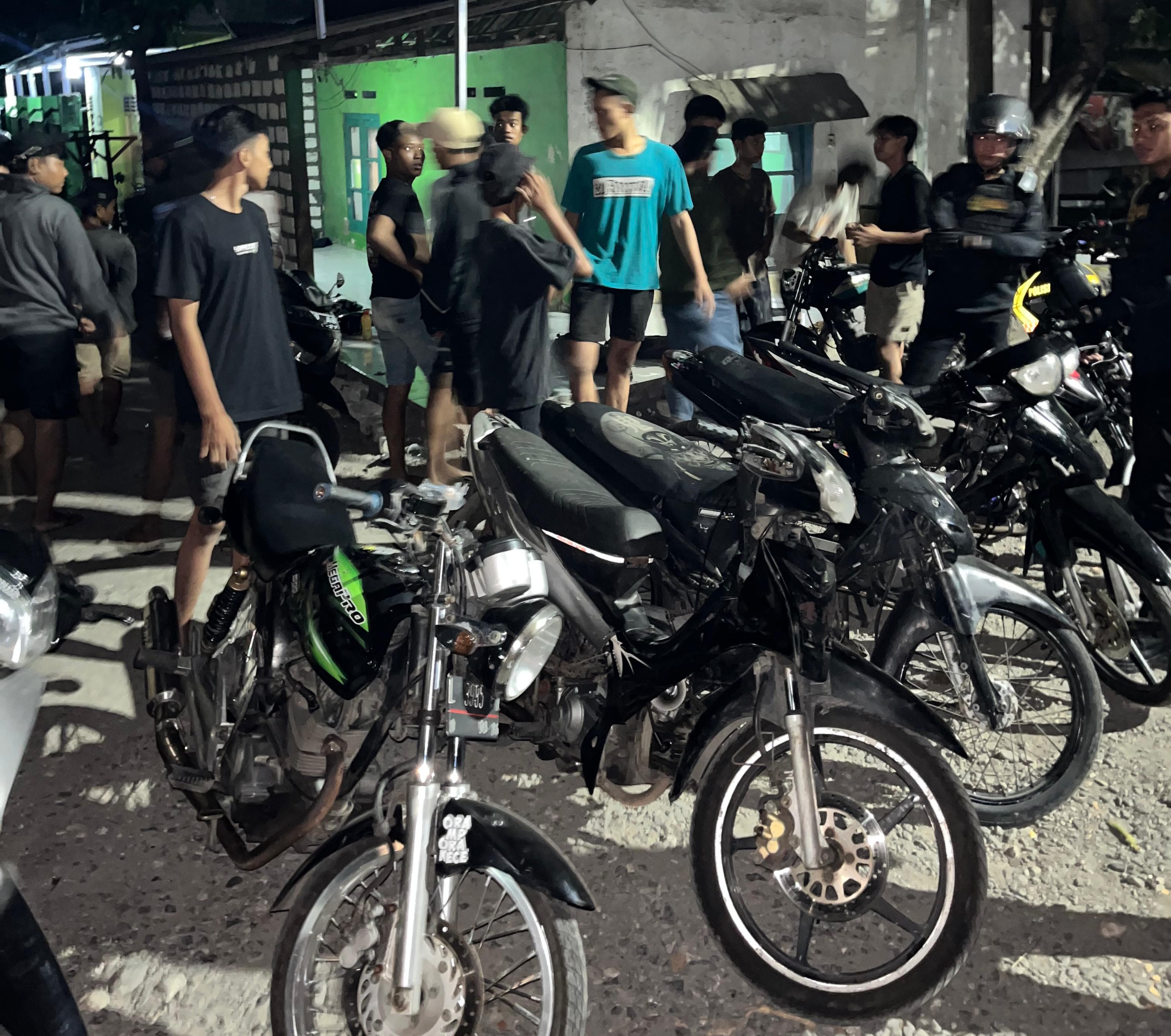 Razia balap liar di Gresik berhasil menangkap enam remaja di bawah umur.  (Istimewa). - Image