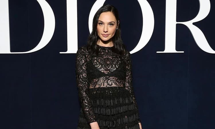 Kontroversi Gaza Buat Gal Gadot Terancam Gagal Hadiri Festival Film Venesia 2025 - Image