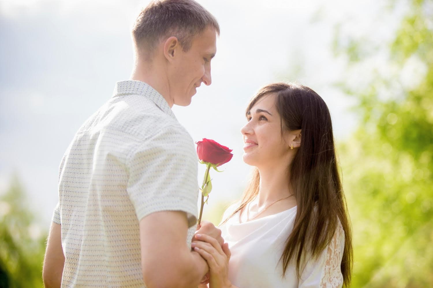 Ilustrasi pasangan romantis (Freepik) - Image