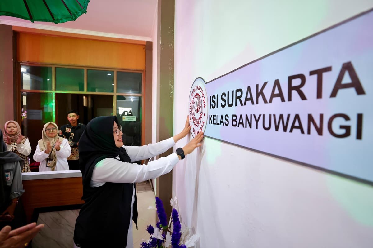 ISI Surakarta Resmi Dibuka di Banyuwangi, Bupati Ipuk: Wujudkan Mimpi Para Seniman - Image