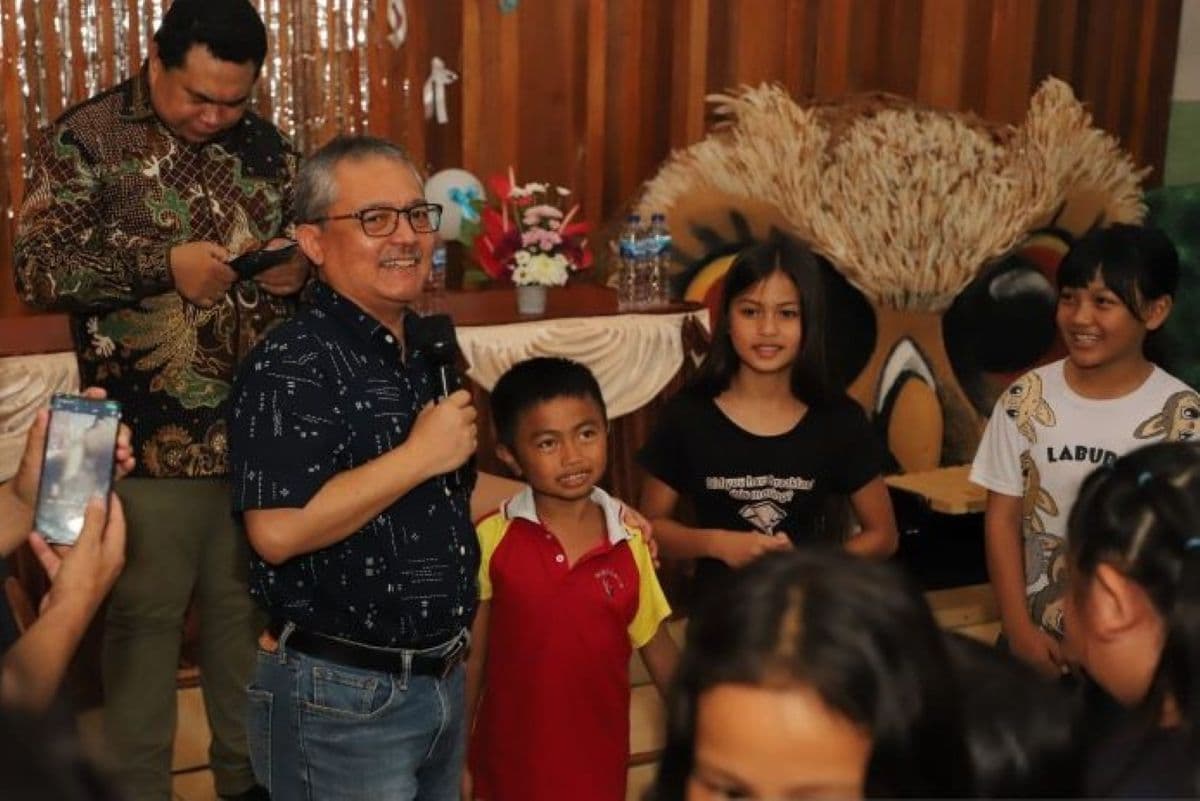 KKN Tematik Literasi Gerakkan Budaya Baca Komunitas Lokal di Tomohon - Image