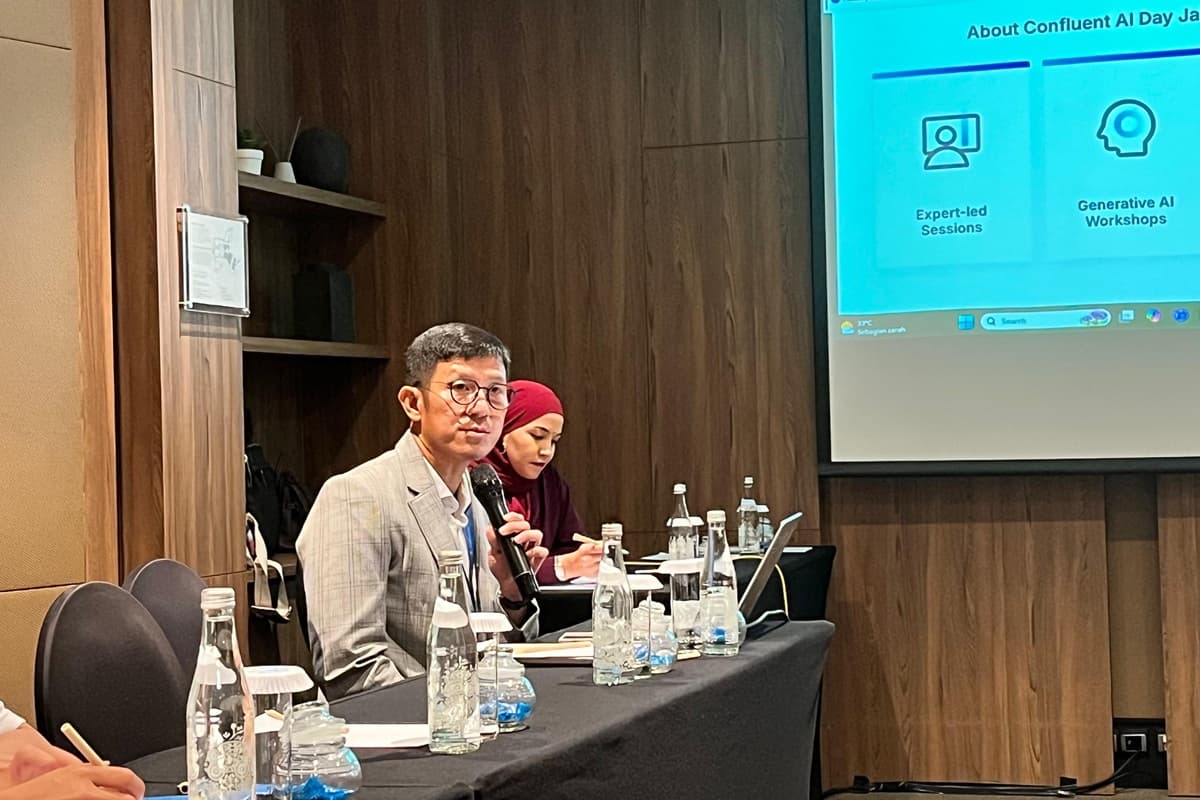 Regional Director Confluent Indonesia, Jemmy Ang, dalam acara media roundtable Confluent AI Day di Jakarta, Rabu (15/10). (Nanda Prayoga/JawaPos.com) - Image