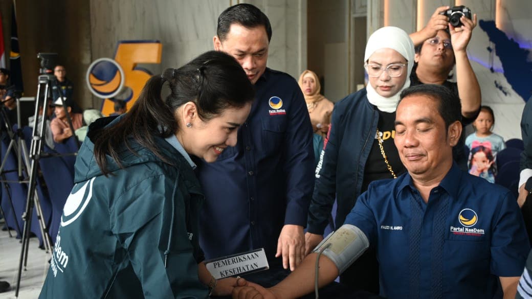 Diabetes hingga Kolesterol Mulai Serang Usia Muda, NasDem Gelar Cek Kesehatan Gratis untuk Warga - Image