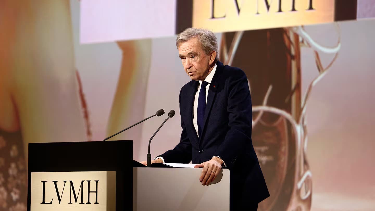 Bernard Arnault Perkuat Cengkeraman atas LVMH dengan Membeli Saham Rp26,5 Triliun di Tengah Turbulensi Pasar Global - Image