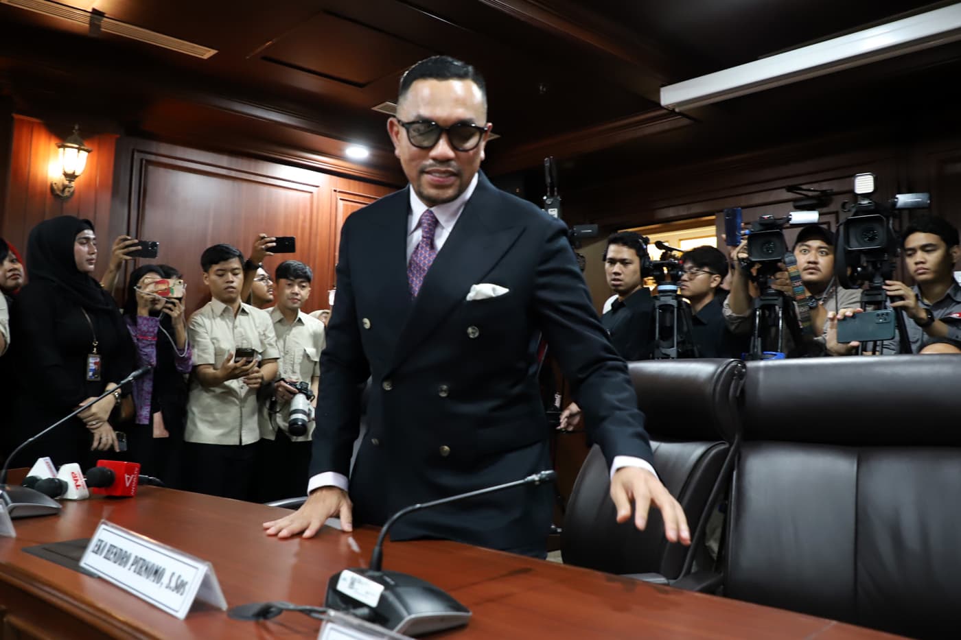 Sahroni Ngaku Rugi Rp 80 Miliar Akibat Penjarahan, Massa Beringas Seperti Kelaparan - Image