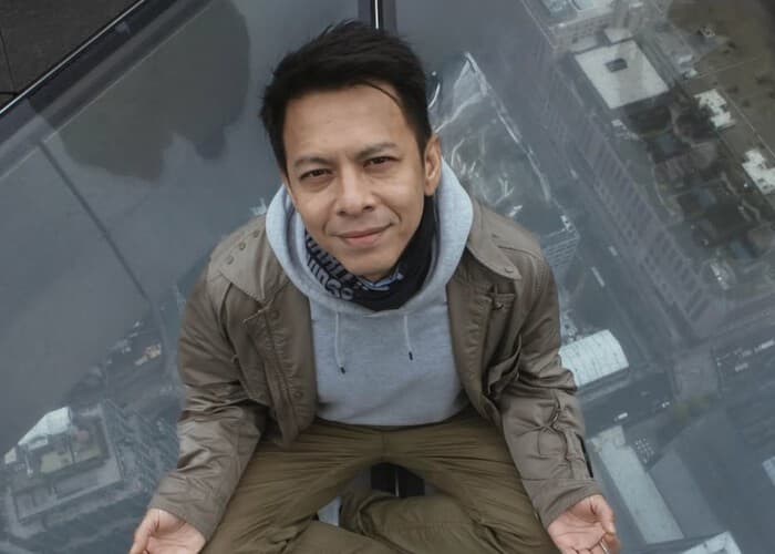 Ariel Noah Nyanyikan Lagu Separuh Aku saat Rapat Bahas Revisi UU Hak Cipta, DPR Janji Tuntas Akhir 2025 - Image