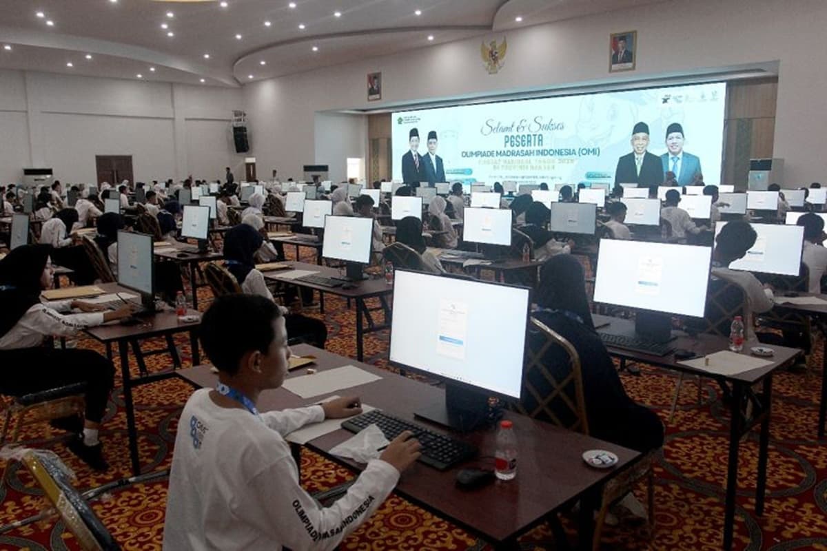 Olimpiade Madrasah 2025 Selesai Digelar, Pesan Menag: Sains dan Agama Harus Jalan Beriringan - Image