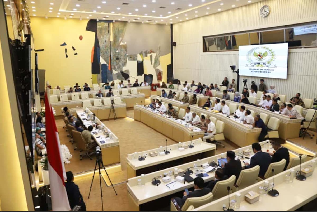 DPR, Pemkot, dan DPRD Surabaya Satu Suara! Perjuangkan Hak Warga atas Tanah Eigendom ke Jakarta - Image