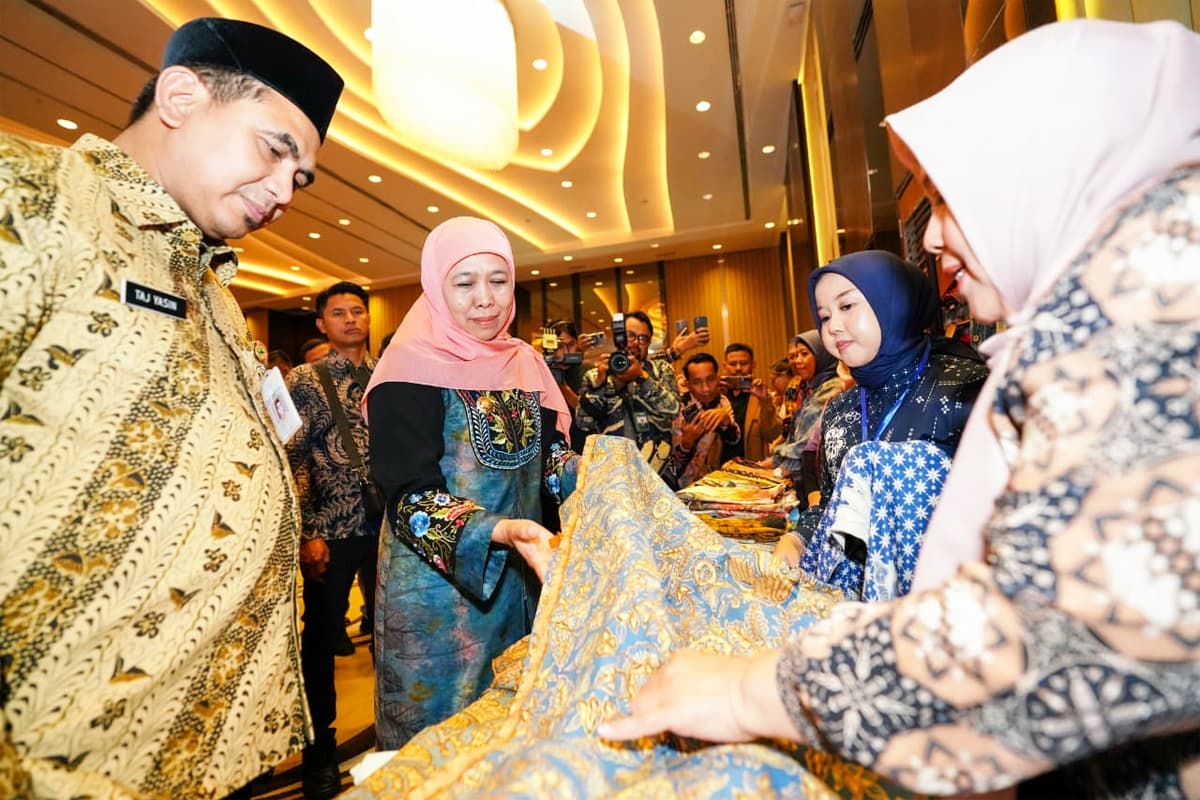 Pimpin Misi Dagang Jatim-Jateng Perdana di 2026, Gubernur Khofifah Sukses Catatkan Transaksi Rp 3,152 Triliun Lebih - Image