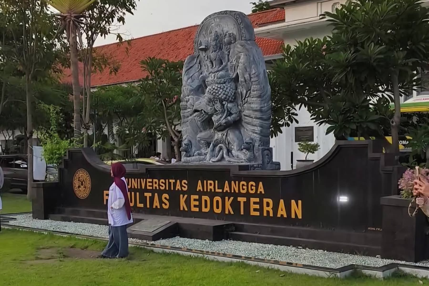 Top 30 Prodi Kedokteran Terbaik di Indonesia Versi EduRank, Jawa Timur Sumbang 4 Kampus, Jakarta Cuma 1  - Image