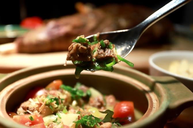 Hidangan soto betawi untuk menu berbuka puasa. Dery Ridwansah/JawaPos.com - Image