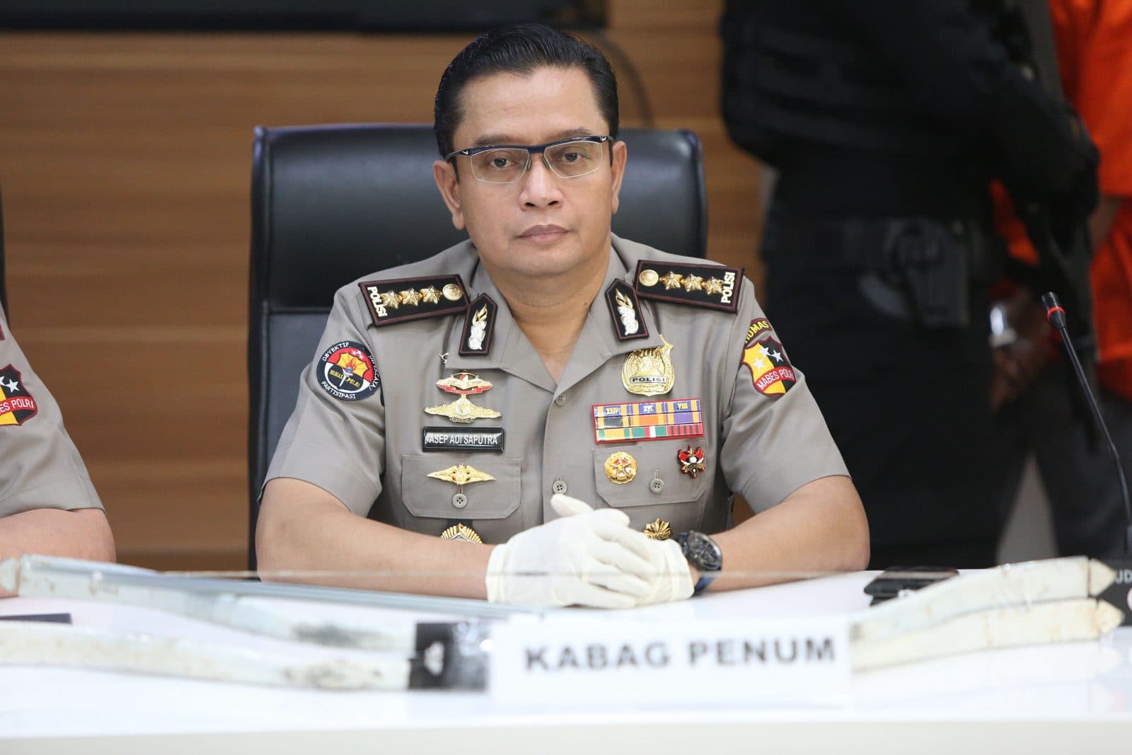 Kabagpenum Divisi Humas Mabes Polri, Kombes Pol Asep Adi Saputra. (Miftahul Hayat/ Jawa Pos) - Image