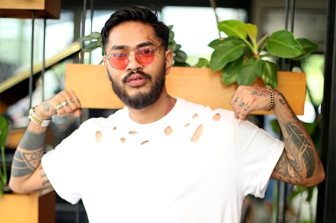 CALON AYAH: ONAD menikah dengan Beby Prisillia pada 29 Juni lalu. Tak butuh waktu lama, mereka diberi kepercayaan segera memiliki buah hati. (Imam Husein/Jawa Pos) - Image