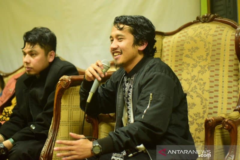 Ketua Kesepakatan Mahasiswa Minang (KMM) Mesir Abdan Syukri (kanan). (ANTARA/ist) - Image