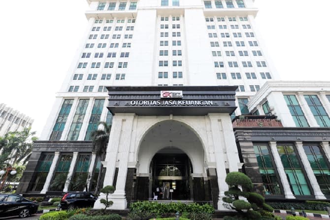 Ilustrasi Gedung kantor pusat Otoritas Keuangan (OJK), Jakarta.  OJK mengawasi perusahaan asuransi, termasuk perusahaan asuraansi jiwa yang melakukan operasional di Indonesia. - Image