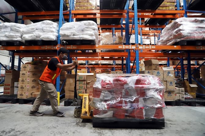 Gudang Bantuan Sosial. Foto: Dery Ridwansah/ JawaPos.com - Image