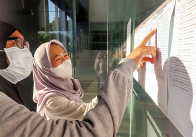 Hari Ini Ratusan Ribu Pelajar Lulusan SMA Berebut Kursi PTN - Image