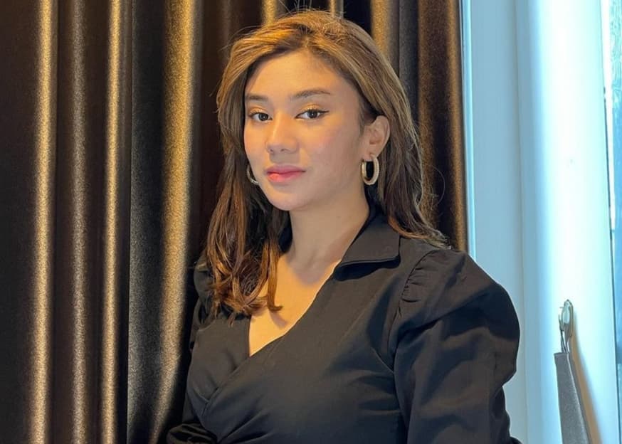 Clara Shinta membantah dirinya simpanan pejabat./Instaram @clarashintareal - Image