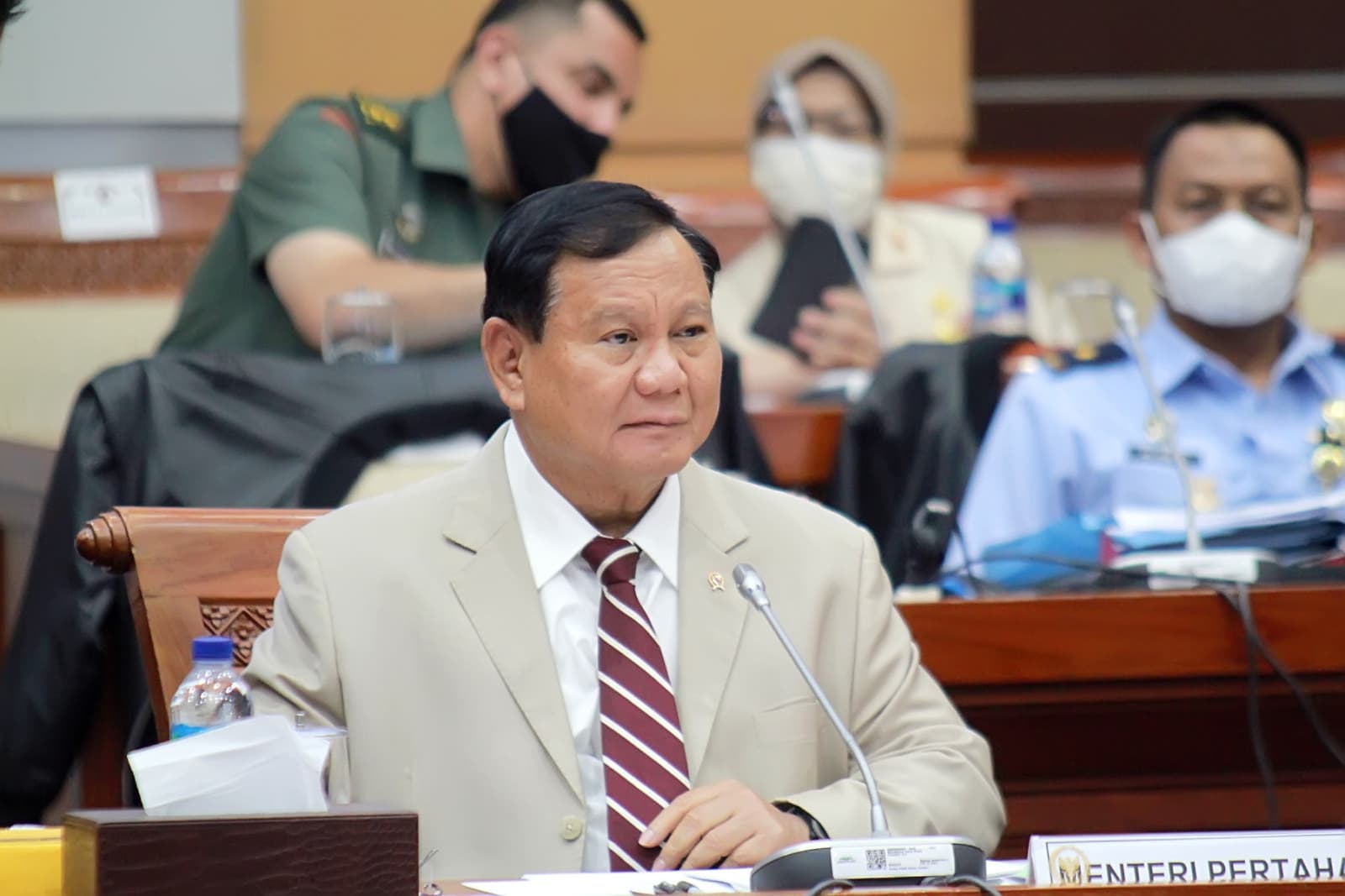 Menteri Pertahanan Prabowo Subianto saat menggelar rapat bersama dengan Komisi I DPR di Kompleks Parlemen, Senayan, Jakarta, Senin (28/11/2022). Rapat bersama membahas RUU Pengesahan Persetujuan Indonesia-Fiji di Bidang Pertahanan. Sejak September 2017, P - Image